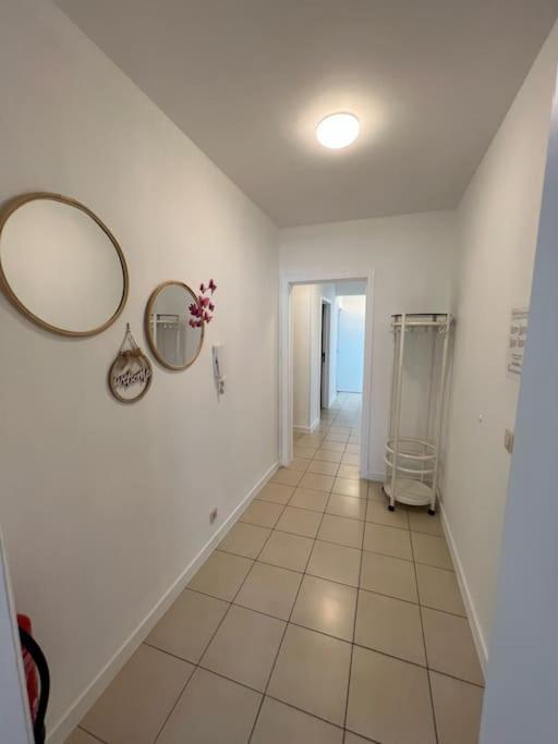 Bright, Spacious Nearby Apartamento Ostende