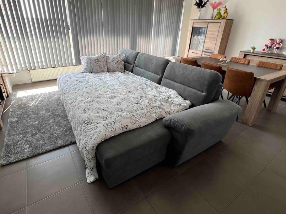 Bright, Spacious Nearby Apartamento *